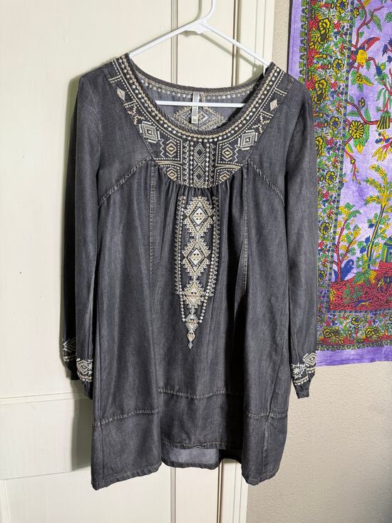Monoreno Tops - Monoreno M Embroidered Tunic Top Gray Boho Western Southwestern Long Sleeve